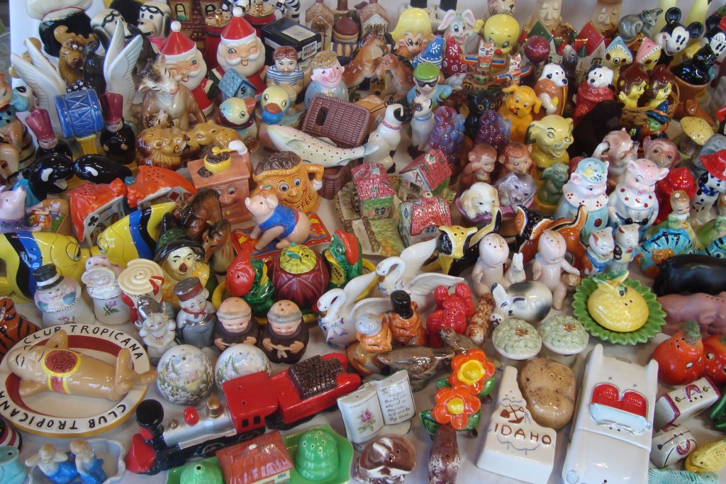 Advertising Information Novelty Salt & Pepper Shakers Club