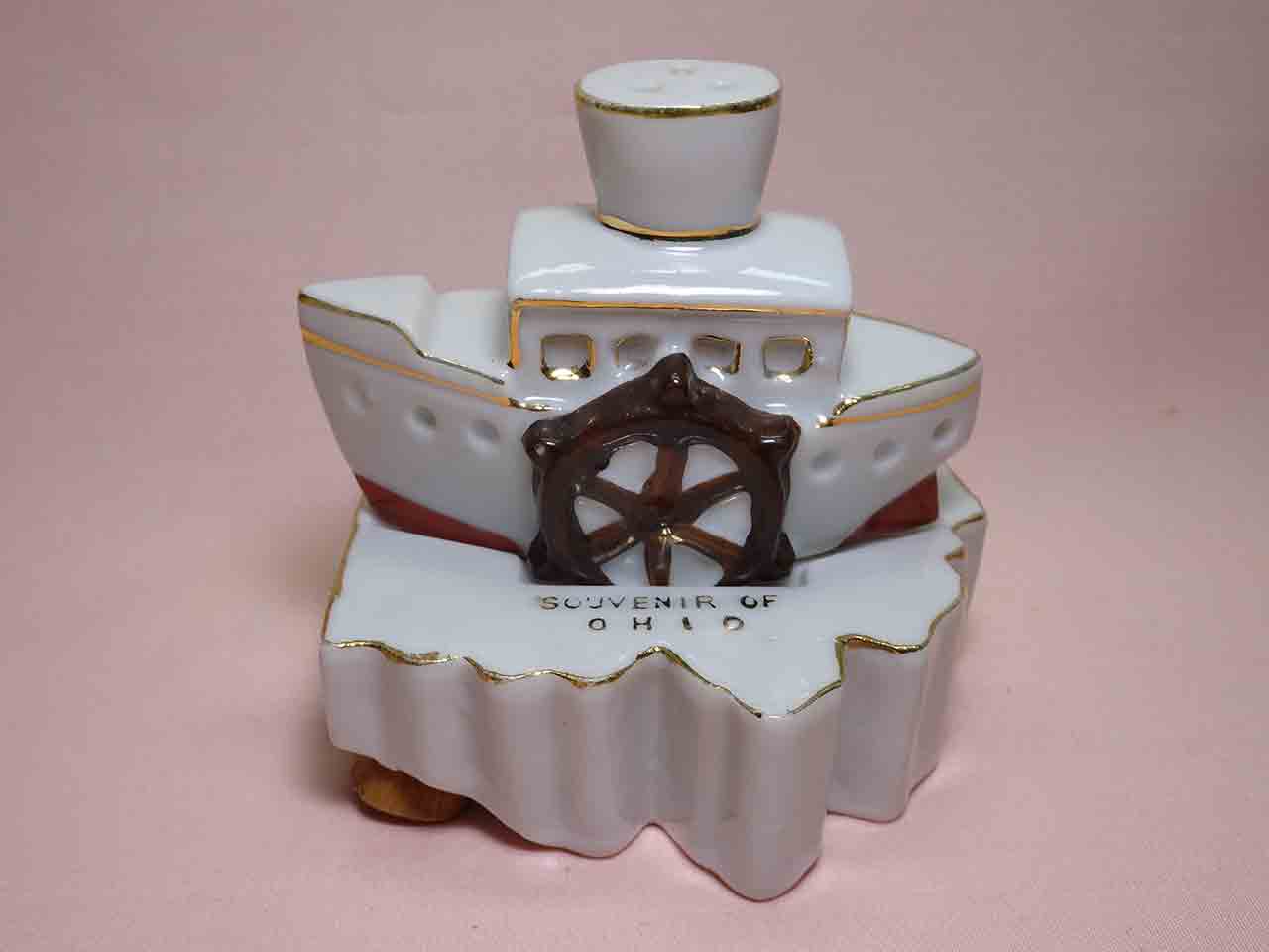 23035 Ohio with river boat salt and pepper shakers