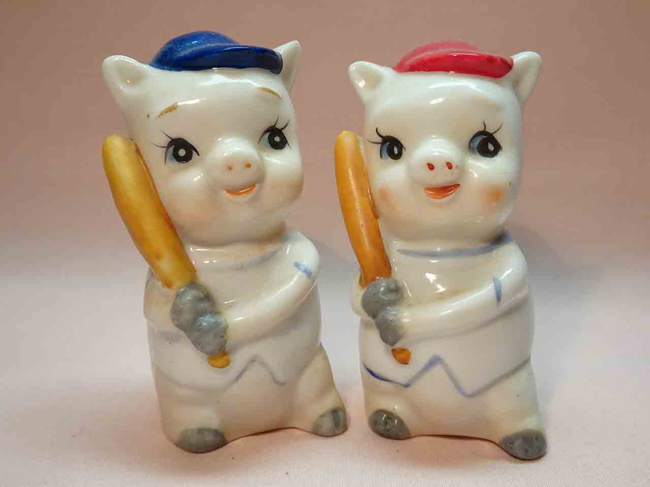 Novelty Salt & Pepper Shakers Club