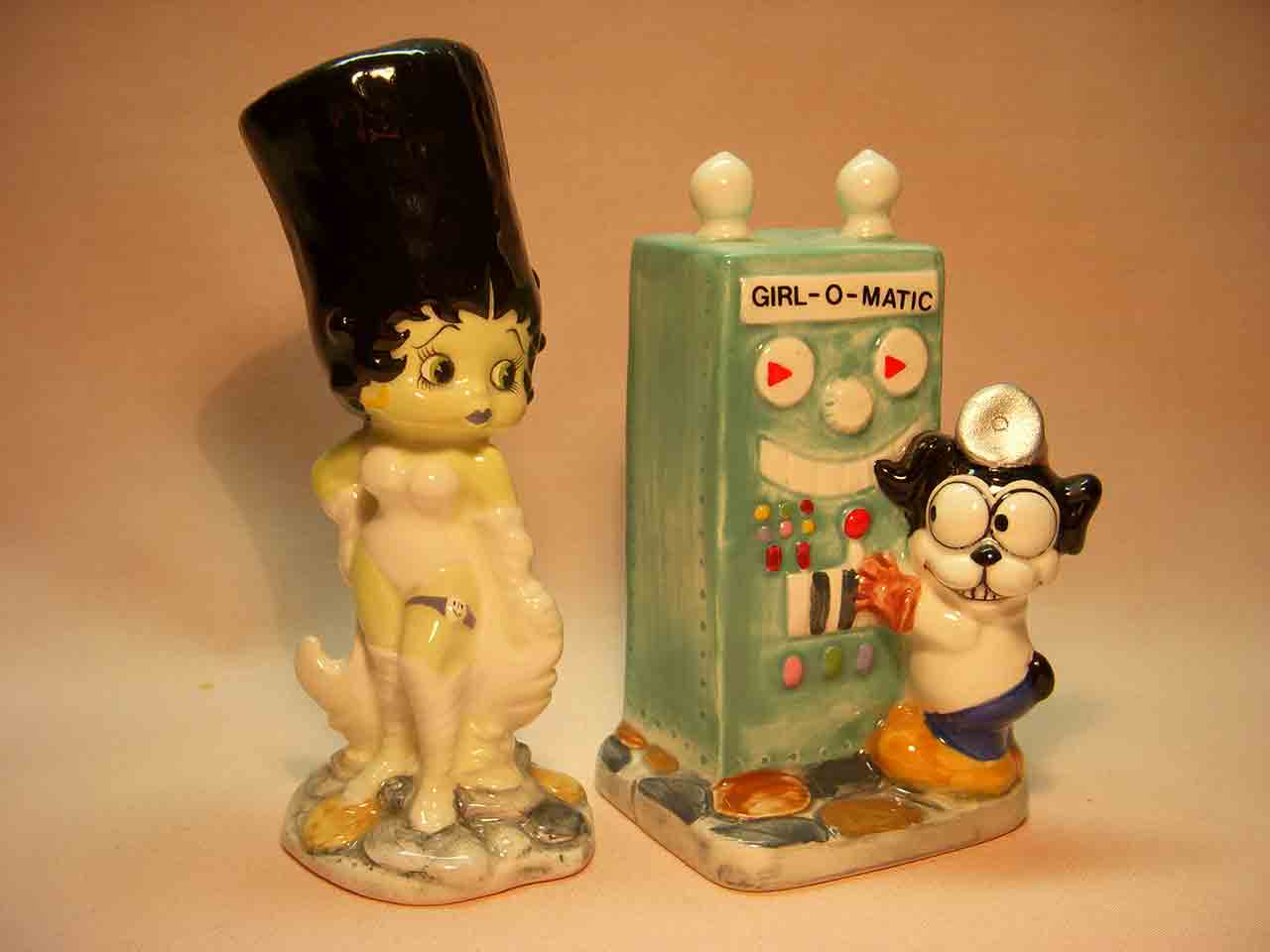Novelty Salt & Pepper Shakers Club