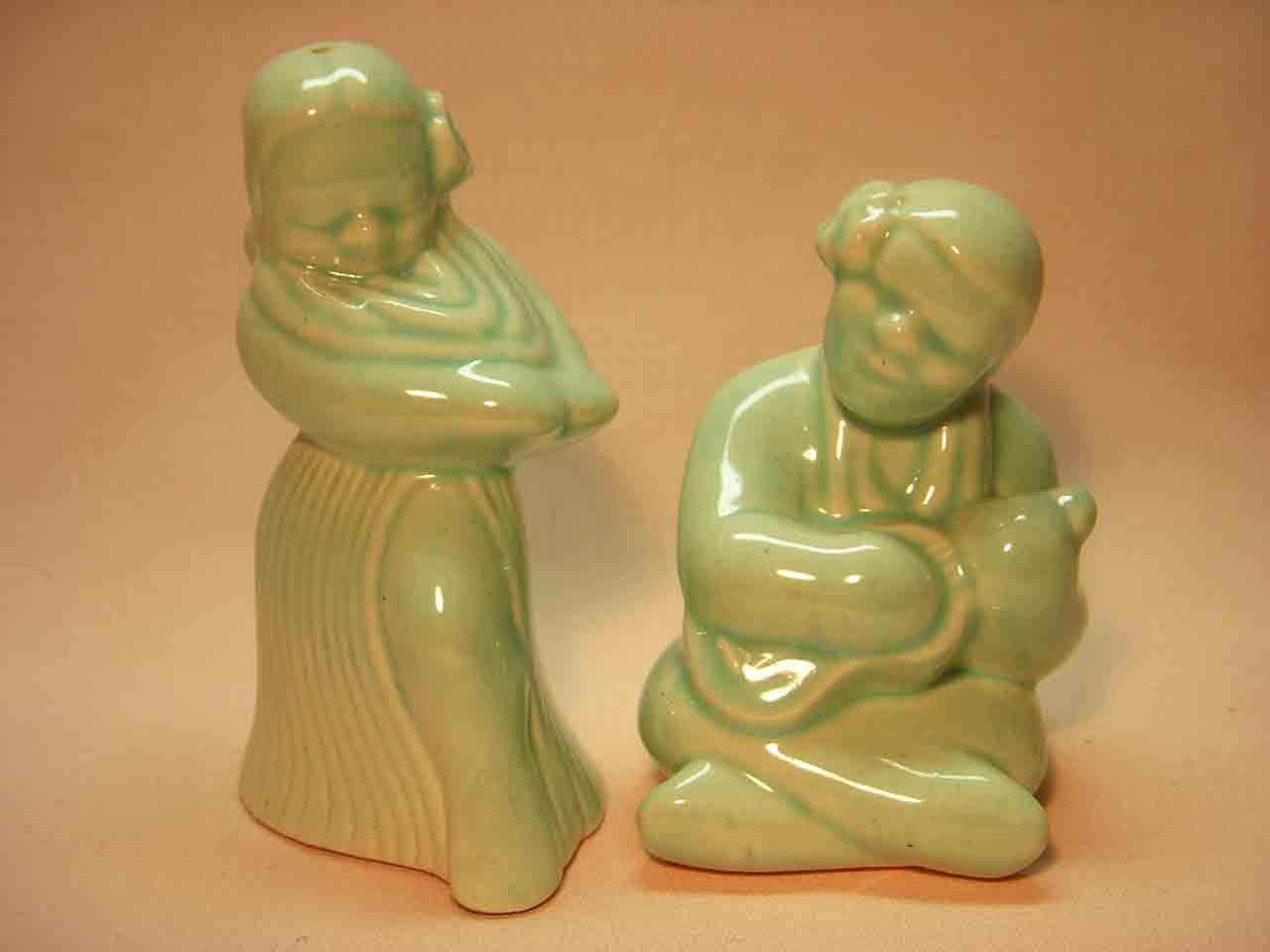 Novelty Salt & Pepper Shakers Club